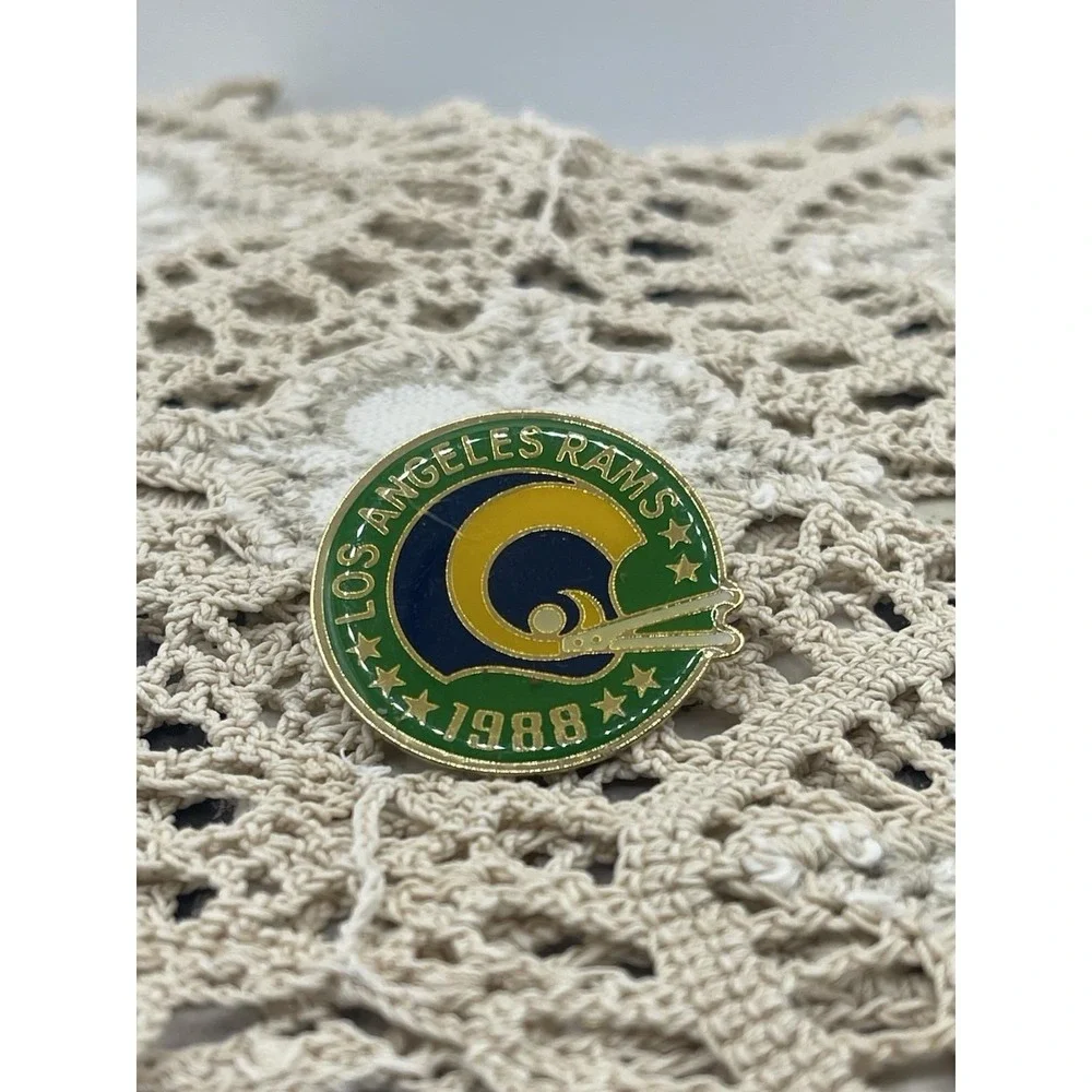 Vntg 1988 Los Angeles Rams Pinback Button‎ Football Sports Collectible Lapel Pin